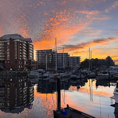 Coast Victoria Hotel & Marina By Apa Extérieur photo