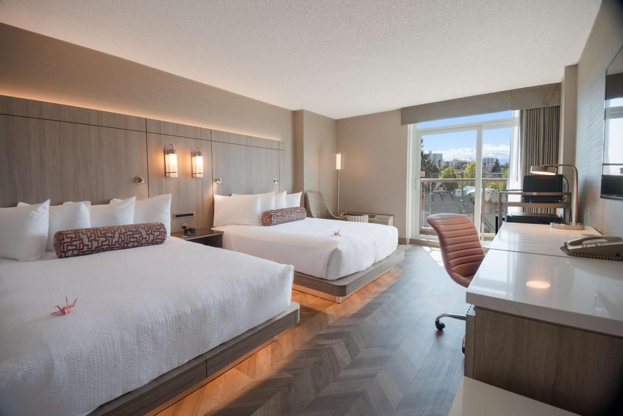 Coast Victoria Hotel & Marina By Apa Extérieur photo